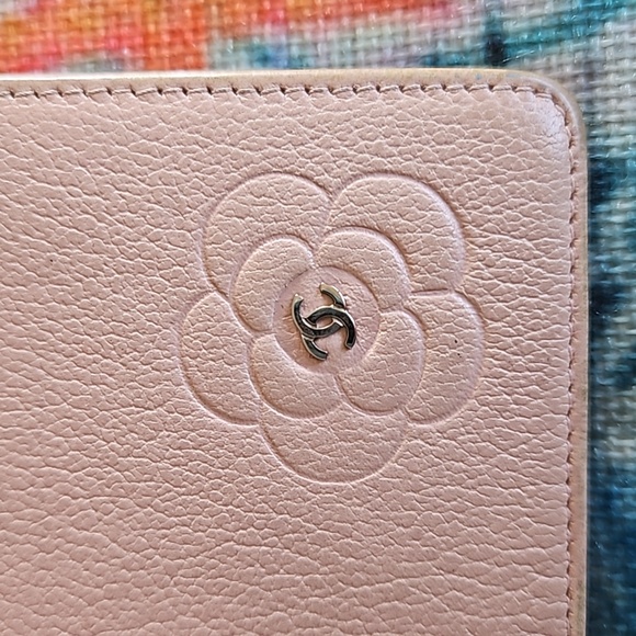 Vintage CHANEL Camellia Long Wallet - Picture 5 of 16